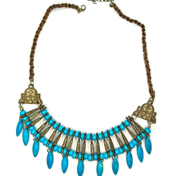 Beautiful Necklace - Picture 2 of 2